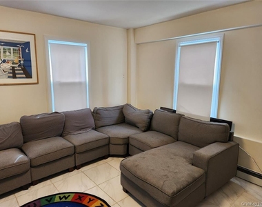 21 Nassau Place - Photo Thumbnail 9