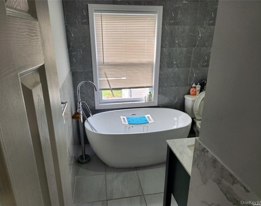 21 Nassau Place - Photo Thumbnail 22