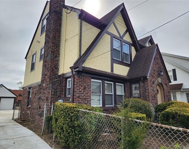 21 Nassau Place - Photo Thumbnail 2