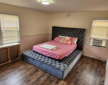 21 Nassau Place - Photo Thumbnail 16