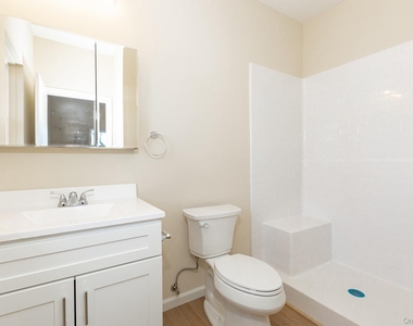 843 Lake Boulevard - Photo Thumbnail 12