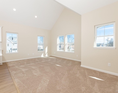 843 Lake Boulevard - Photo Thumbnail 2