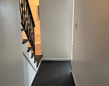 9320 243rd Street - Photo Thumbnail 5