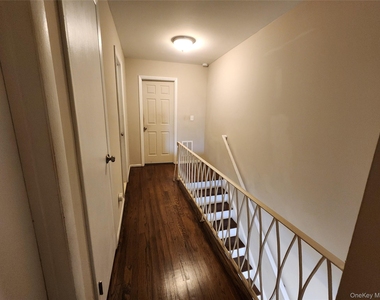 12 Roosevelt Drive - Photo Thumbnail 17
