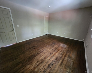 12 Roosevelt Drive - Photo Thumbnail 23