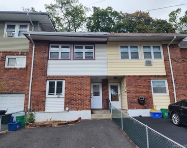 12 Roosevelt Drive - Photo Thumbnail 1