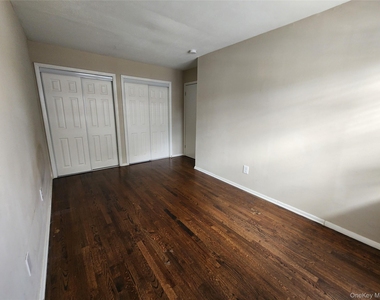 12 Roosevelt Drive - Photo Thumbnail 26