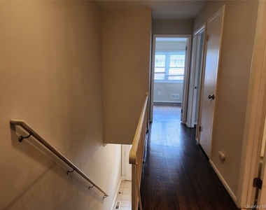 12 Roosevelt Drive - Photo Thumbnail 16