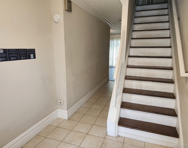 12 Roosevelt Drive - Photo Thumbnail 12