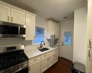 39 Hillside Avenue - Photo Thumbnail 3