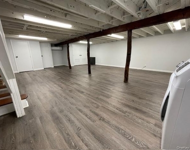 39 Hillside Avenue - Photo Thumbnail 10