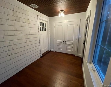 39 Hillside Avenue - Photo Thumbnail 1