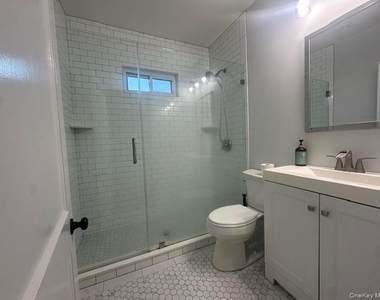 39 Hillside Avenue - Photo Thumbnail 8