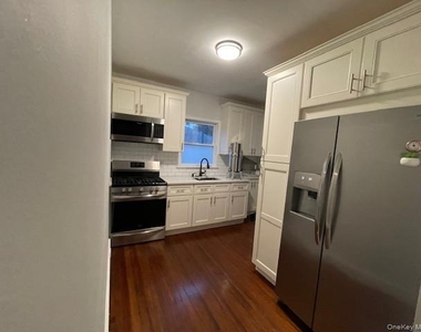39 Hillside Avenue - Photo Thumbnail 4