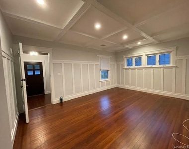 39 Hillside Avenue - Photo Thumbnail 2