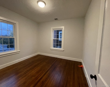 39 Hillside Avenue - Photo Thumbnail 7