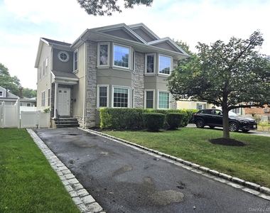 63 Dunwood Road - Photo Thumbnail 1
