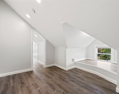 7 Pulaski Road - Photo Thumbnail 7
