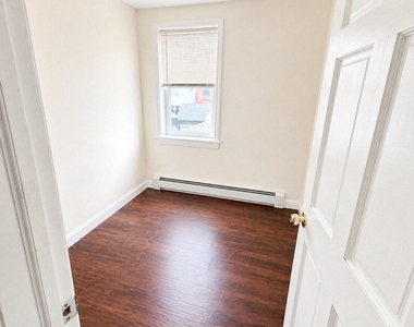 8269 166th Street - Photo Thumbnail 9