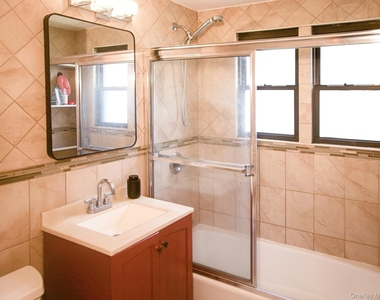 20920 42nd Avenue - Photo Thumbnail 2