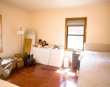 20920 42nd Avenue - Photo Thumbnail 5