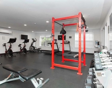 10 Byron Place - Photo Thumbnail 16