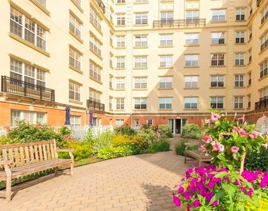 10 Byron Place - Photo Thumbnail 19