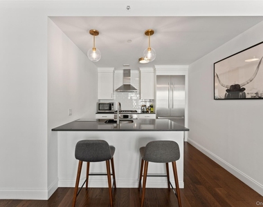 10 Byron Place - Photo Thumbnail 6