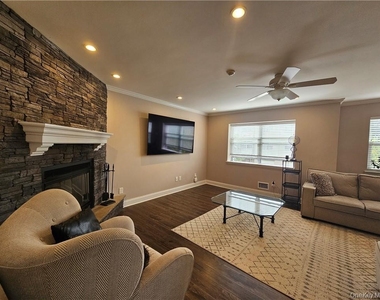 1 Kensington Court - Photo Thumbnail 8