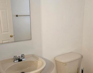 2719 Colonial Drive - Photo Thumbnail 13