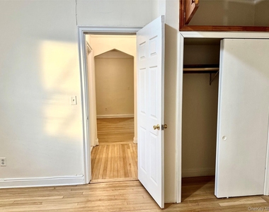 88 Lincoln Avenue - Photo Thumbnail 8