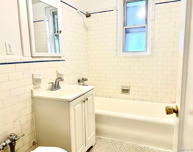 88 Lincoln Avenue - Photo Thumbnail 11