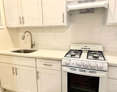 88 Lincoln Avenue - Photo Thumbnail 2