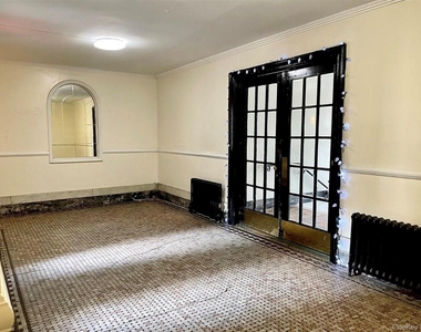 88 Lincoln Avenue - Photo Thumbnail 15