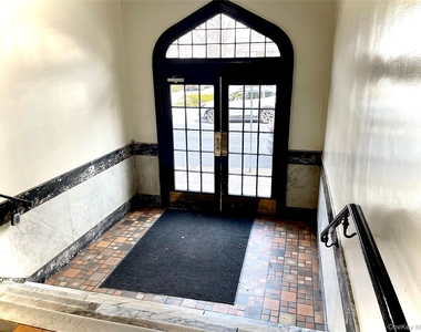 88 Lincoln Avenue - Photo Thumbnail 18