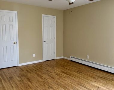 14 Mastic Boulevard - Photo Thumbnail 5