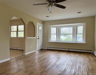 14 Mastic Boulevard - Photo Thumbnail 3