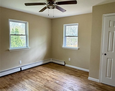 14 Mastic Boulevard - Photo Thumbnail 4