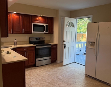 14 Mastic Boulevard - Photo Thumbnail 1