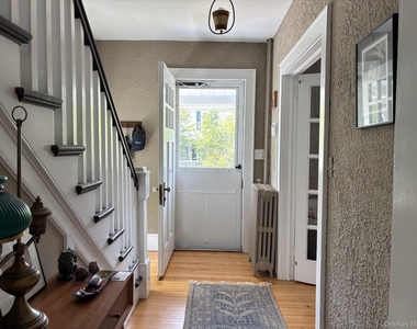 46 Sterling Court - Photo Thumbnail 3