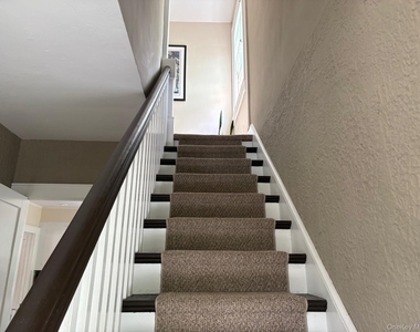 46 Sterling Court - Photo Thumbnail 12