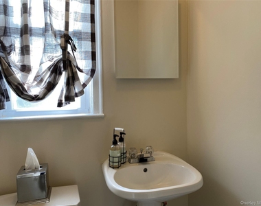 46 Sterling Court - Photo Thumbnail 17