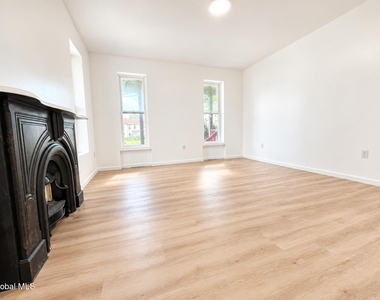 13 Kimball Street - Photo Thumbnail 10