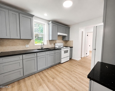 13 Kimball Street - Photo Thumbnail 3