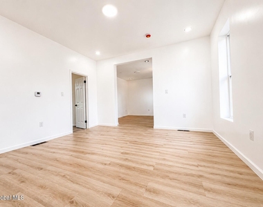 13 Kimball Street - Photo Thumbnail 8