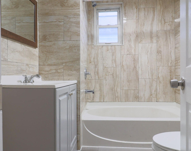 111 Duane Avenue - Photo Thumbnail 10