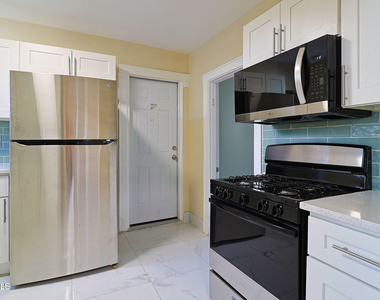 33 W Pine Street - Photo Thumbnail 2