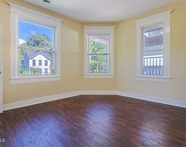 33 W Pine Street - Photo Thumbnail 5