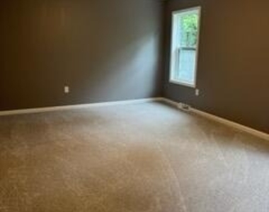 471 Grooms Road - Photo Thumbnail 13