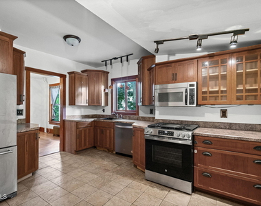 2301 Campbell Avenue - Photo Thumbnail 15